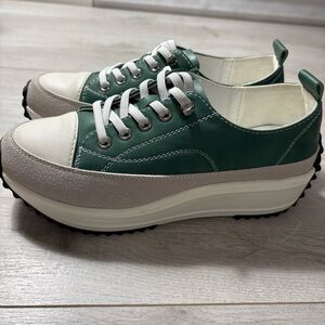 Green and White Korean Women's wedge Sneakers s 5.5